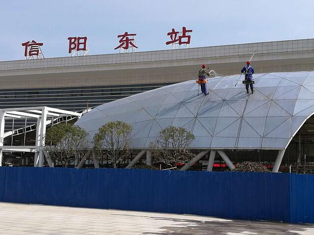 信陽(yáng)東站地下車(chē)庫出口